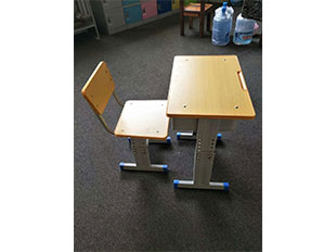 升降課桌椅